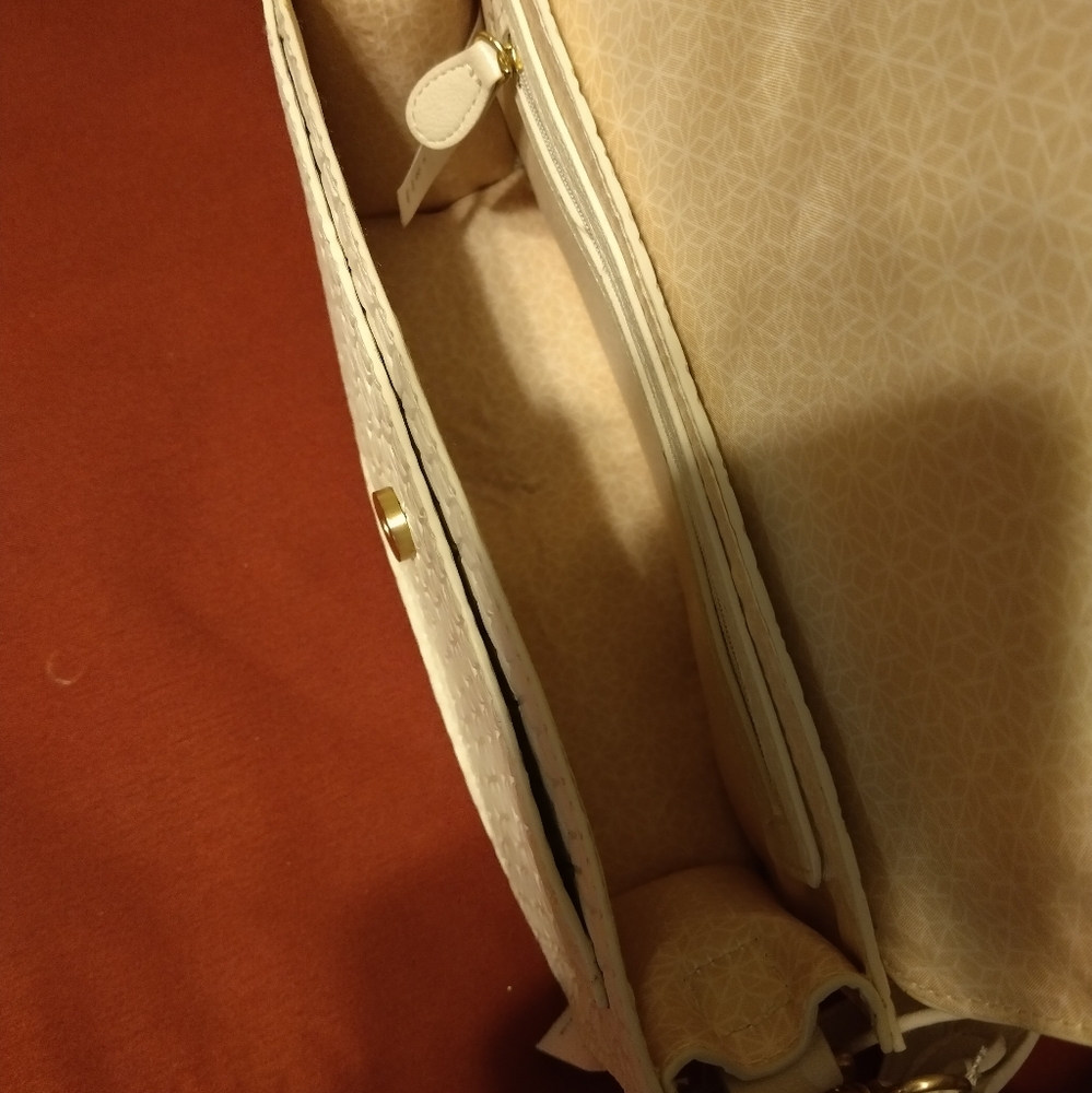 Bag - Picture 3 of 9